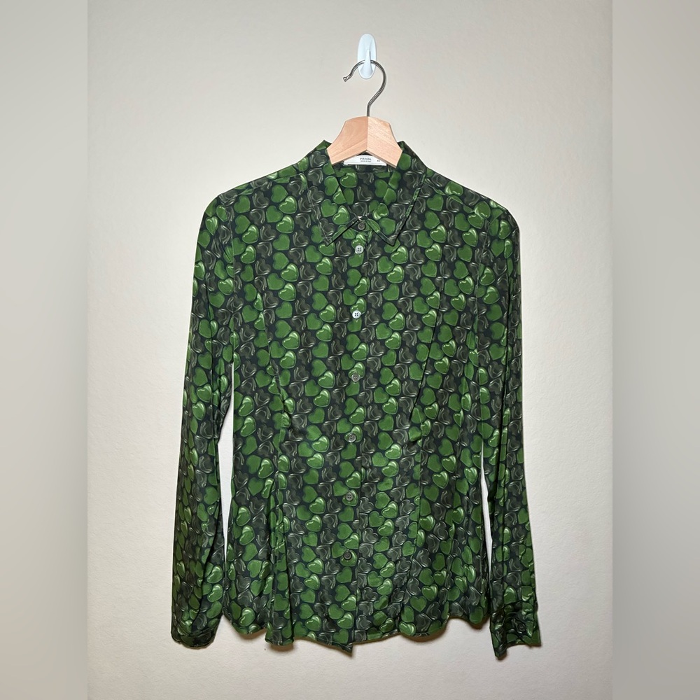 Women’s Size 42 Prada Green hearts Print 100%Silk long sleeve blouse